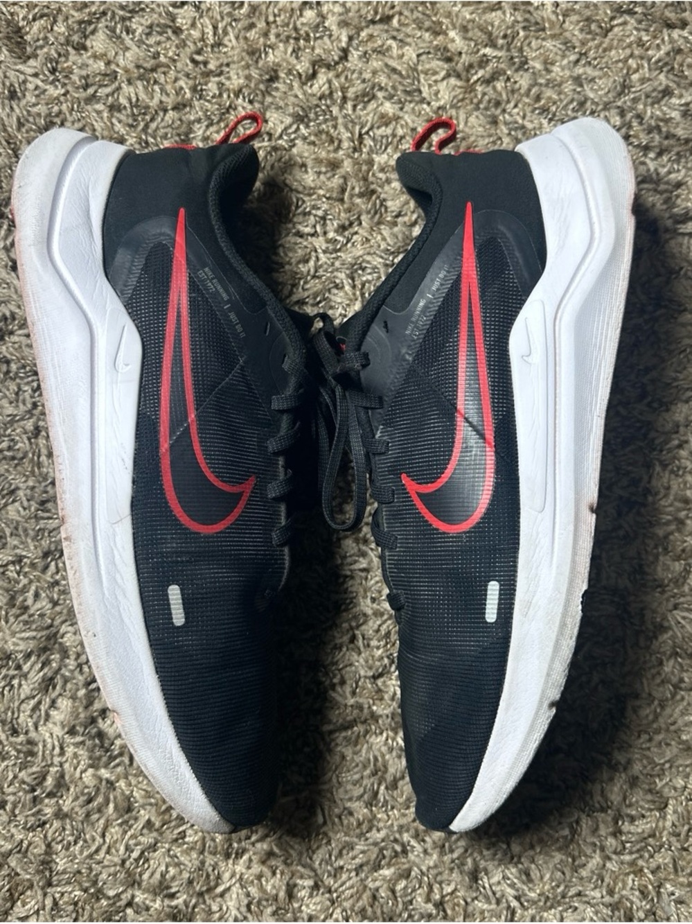 Nike Downshift 12 Men's Black & Red Running Sneakers Size 11.5